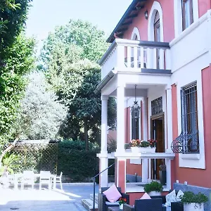 Panzió La